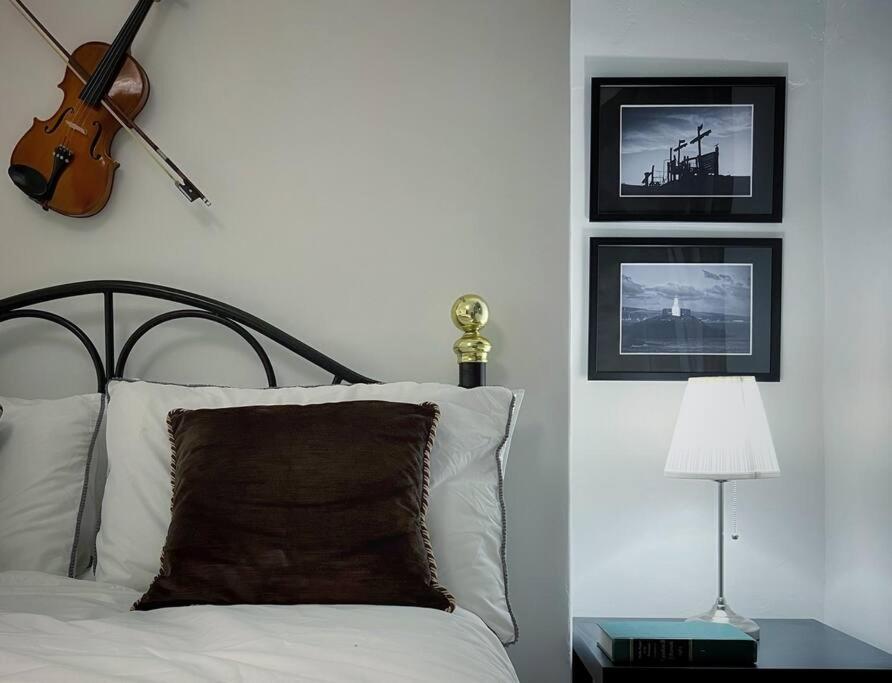 Urban Music Style Townhouse In Swansea City Center Buitenkant foto