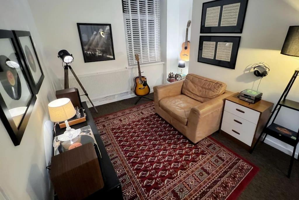 Urban Music Style Townhouse In Swansea City Center Buitenkant foto